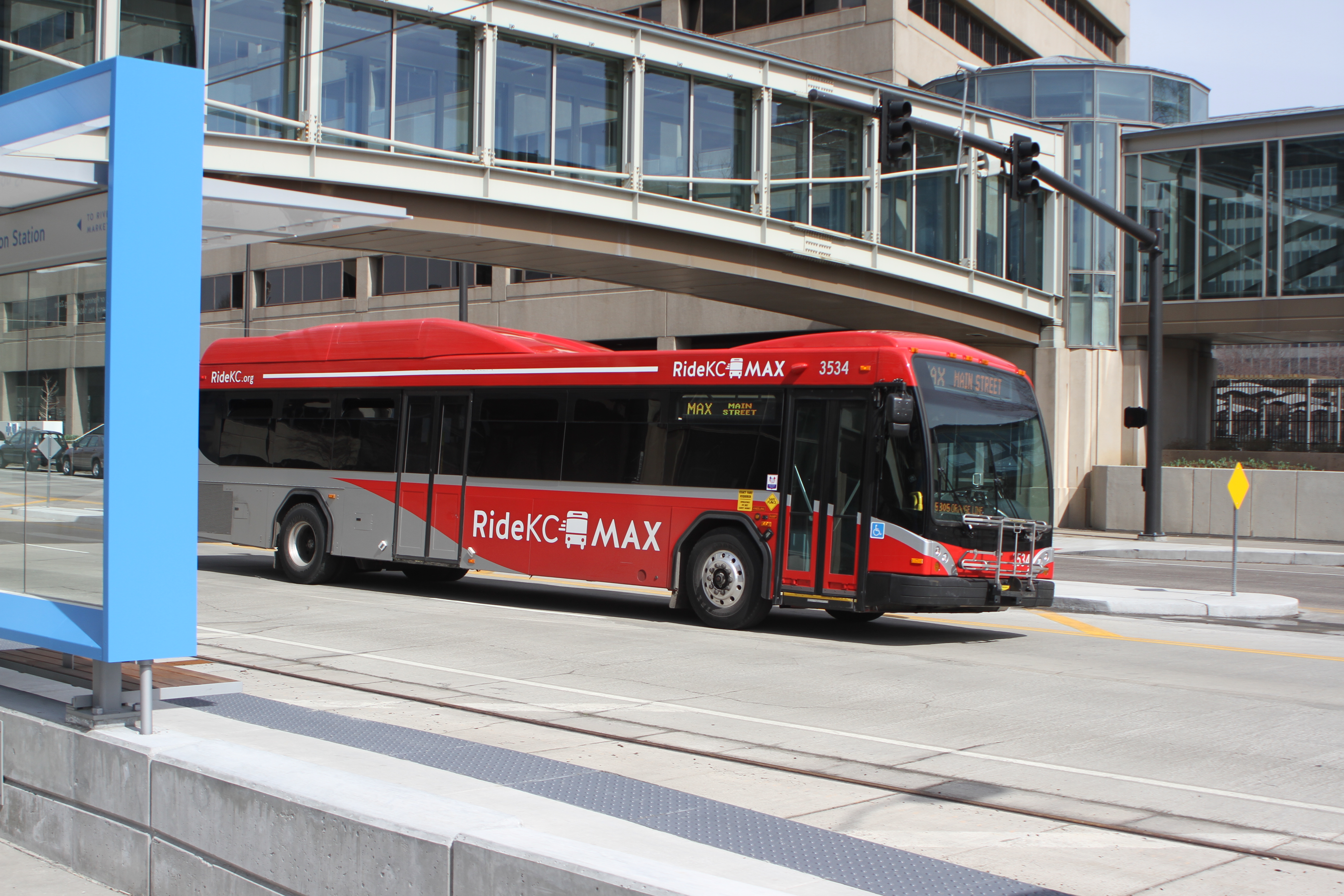 MAX BRT RideKC bus at Union Station