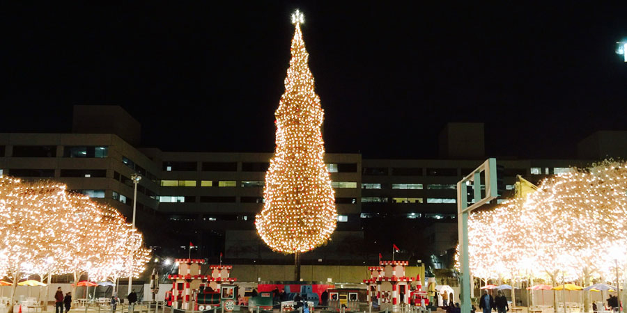 Mayor's Christmas Tree at Crown Center
