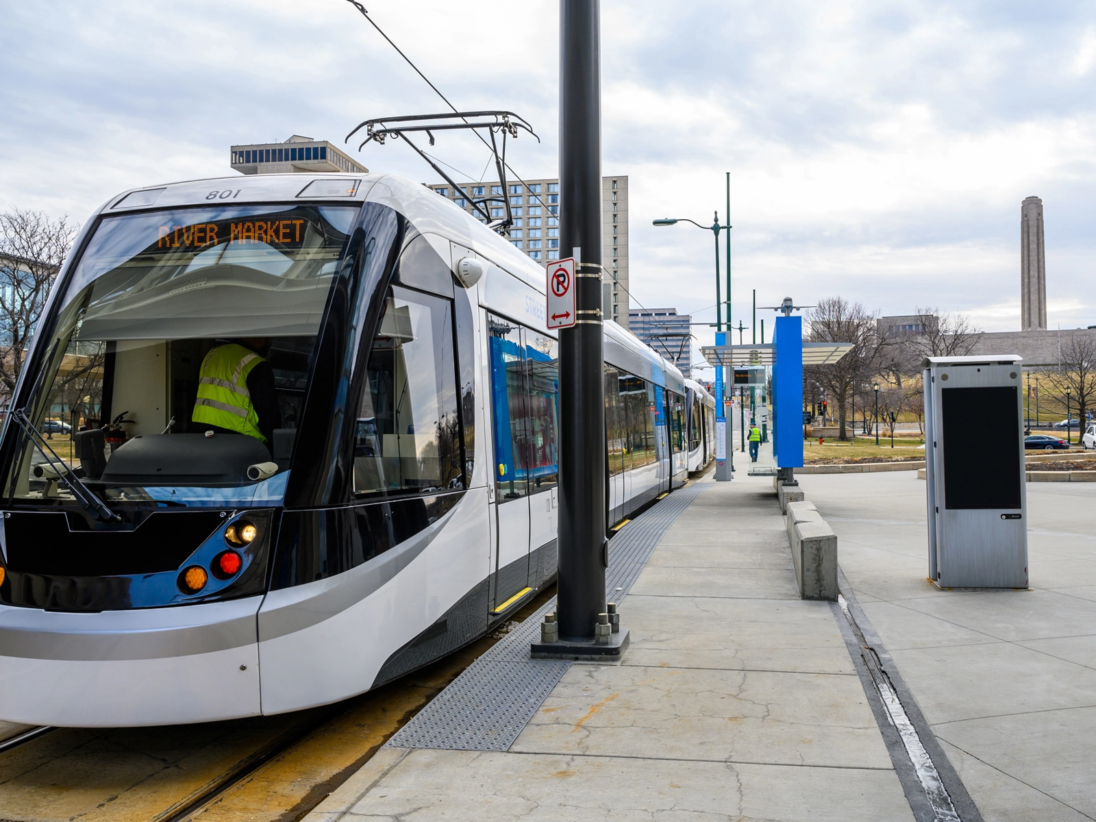RideKC - 81st & Ward Parkway
